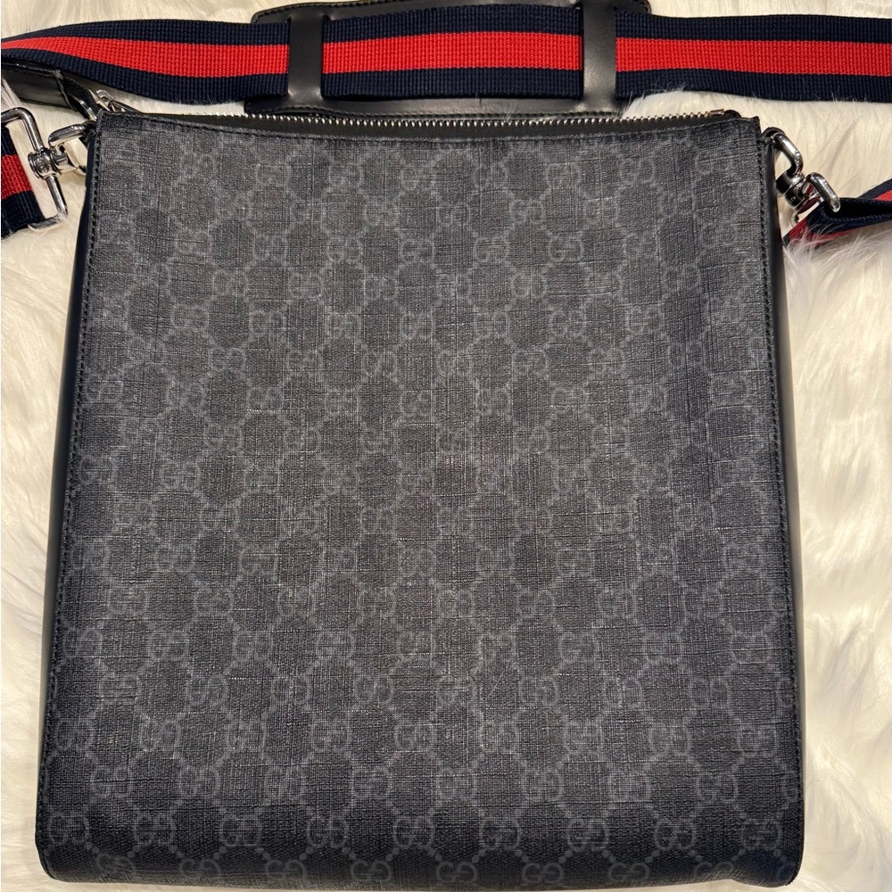 Gucci Gray and Black Messenger Bag - Picture 2 of 16